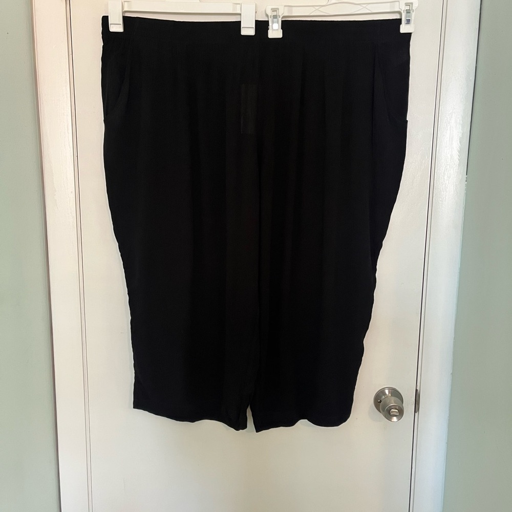 Black Women's Capri